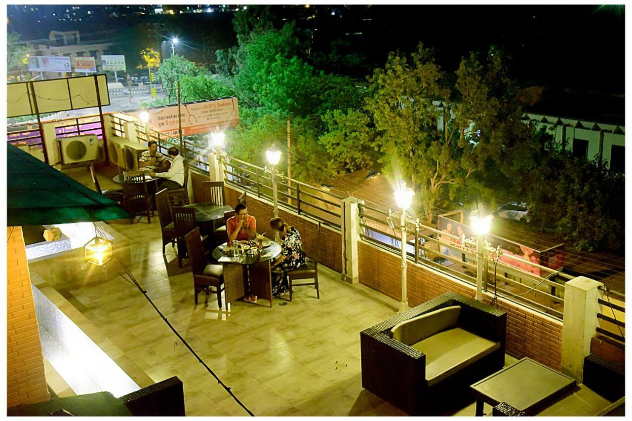 Hotel Midtown Grand Kota  Exterior foto